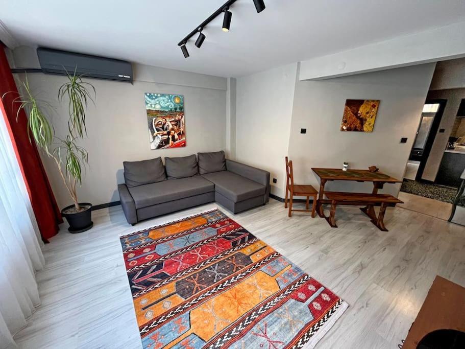 Central & Cosy Flat For 4 Person 伊斯坦布尔 外观 照片